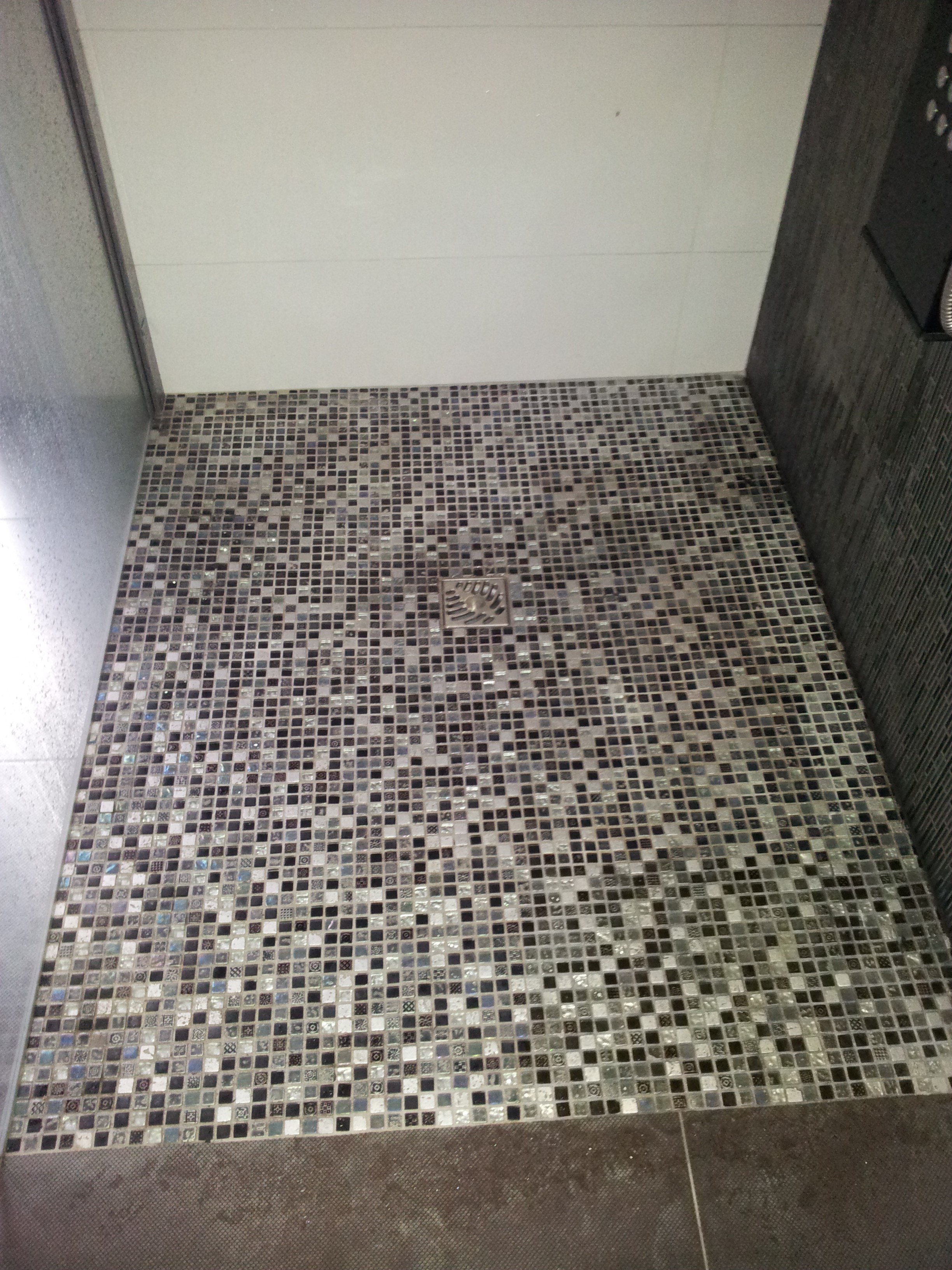 Douche italienne bonde et mosaique
